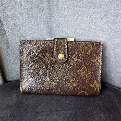 louis vuitton french kiss wallet|LOUIS VUITTON Monogram French Kiss Lock Coin Purse.